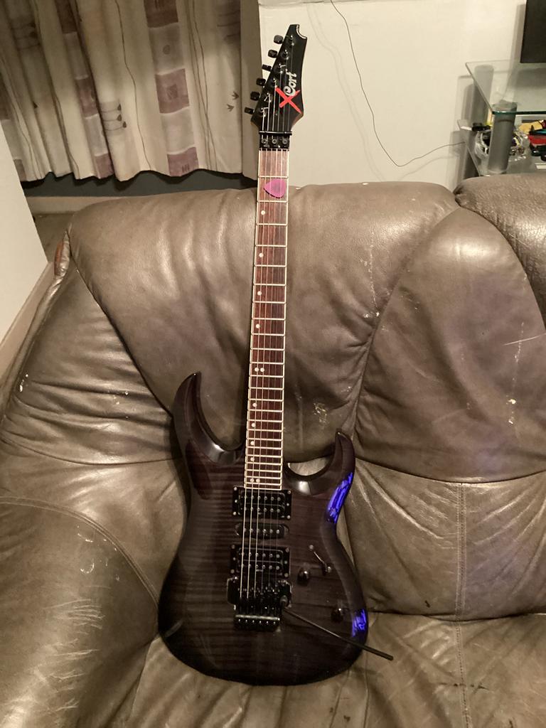 Cort X11 zonder de koffer, Muziek en Instrumenten, Ophalen of Verzenden, Zo goed als nieuw, Solid body, Overige merken