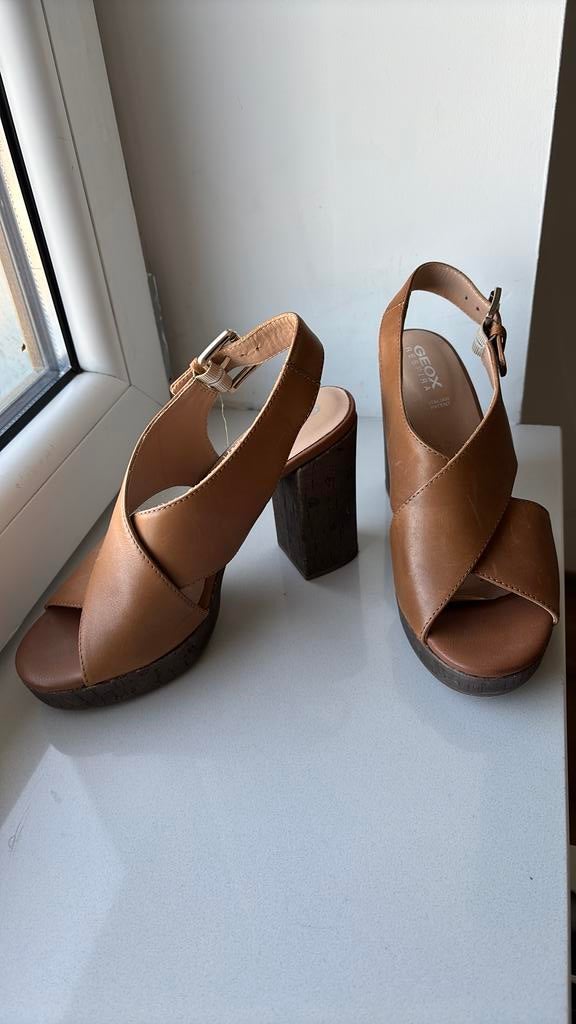 Chaussures à talons, Enlèvement ou Envoi, Comme neuf