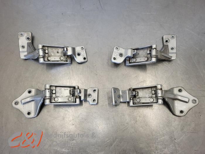 Kit charnières d'un Mercedes Vito, 3 mois de garantie, Utilisé, -, -