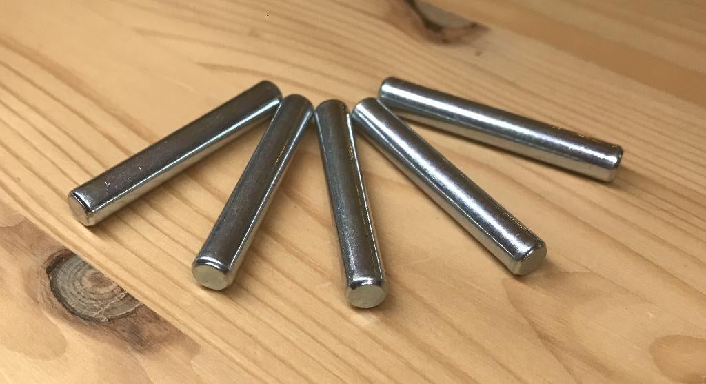 IKEA IVAR Pinnen Metaal     µ9x, Maison & Meubles, Armoires | Étagères, Enlèvement