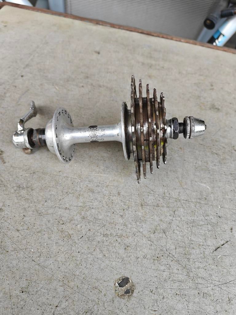 Moyeu de vélo de course vintage Campagnolo Record, Autos : Pièces & Accessoires, Freins & Transmission, Enlèvement ou Envoi