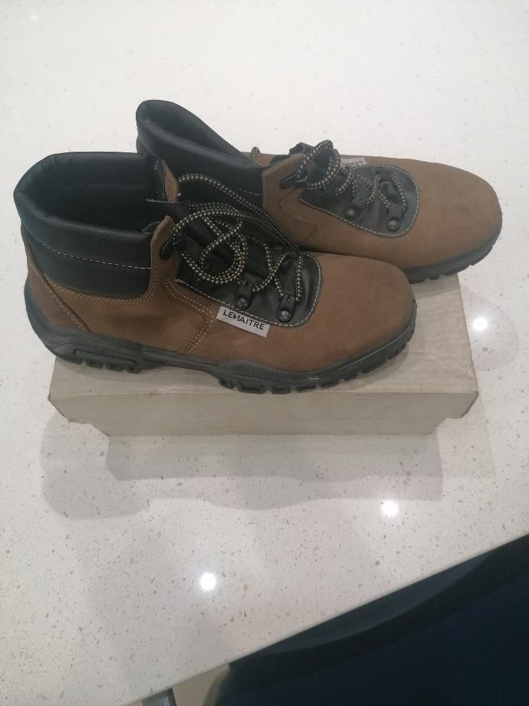 CHAUSSURES DE SECURITE EN DAIN SOUPLE, Enlèvement