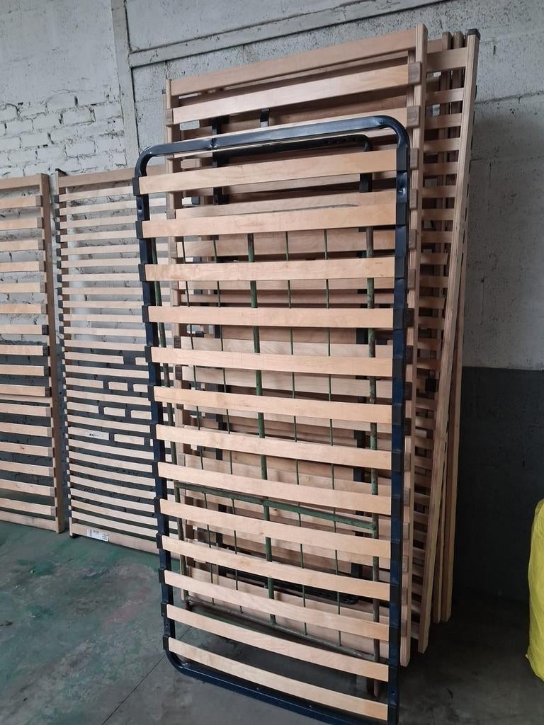 Lot de 10 sommiers à lattes–revente ou équipement - 20€, Enlèvement ou Envoi