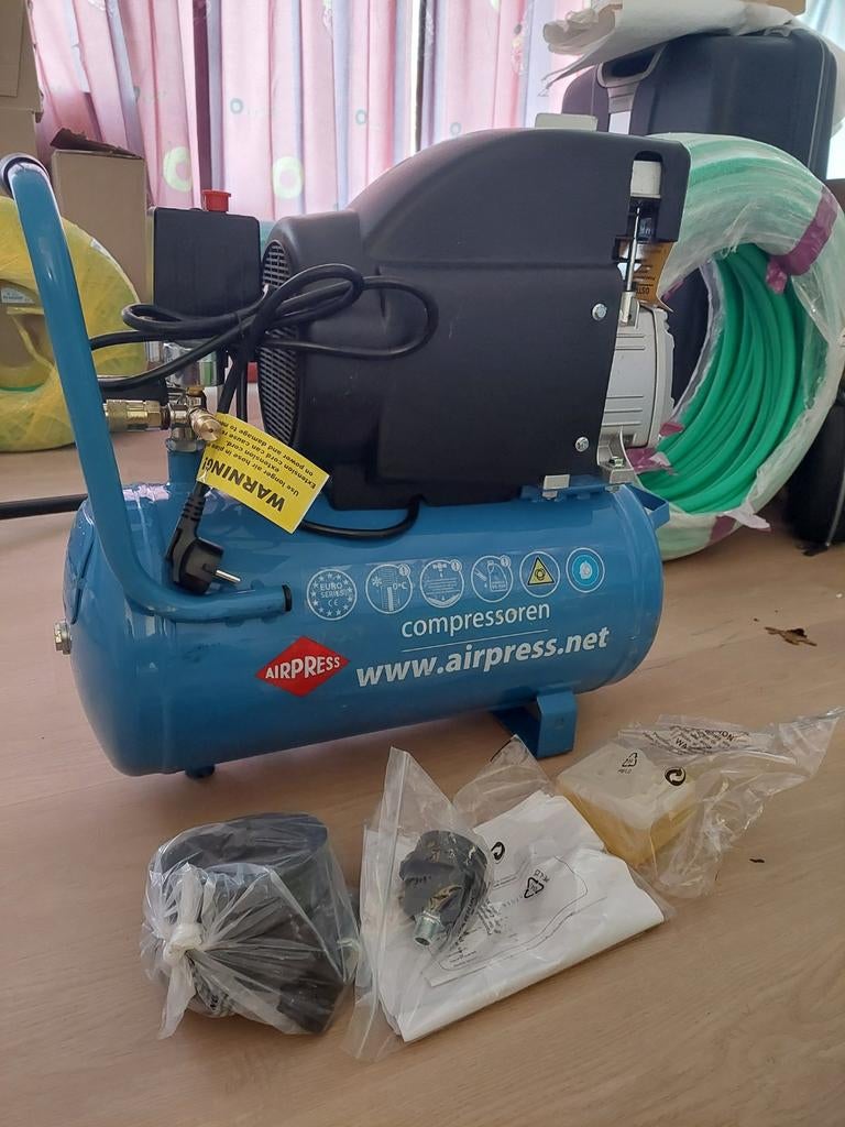 Airpress piston compressor HL 310-25 - NIEUW, Doe-het-zelf en Bouw, Compressors, Ophalen