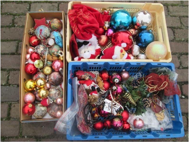 Mooie partij van allerlei Kerstbollen en kerstversiering, Diversen, Kerst, Ophalen of Verzenden, Zo goed als nieuw