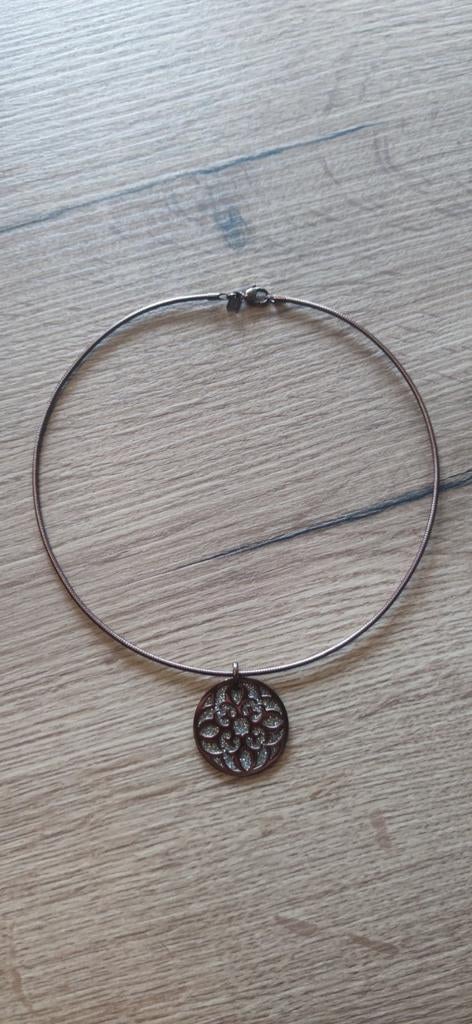 Collier Victoria, Bijoux, Sacs & Beauté, Enlèvement