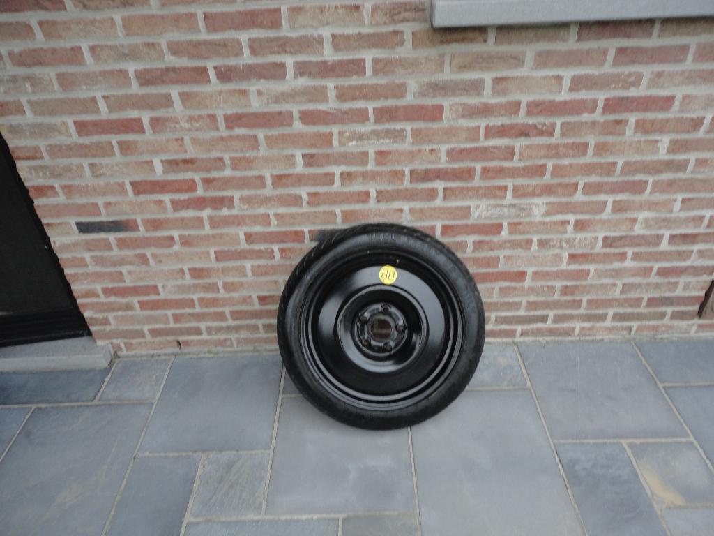 A vendre roue de secours( Galette), Autos : Pièces & Accessoires, Enlèvement, Neuf