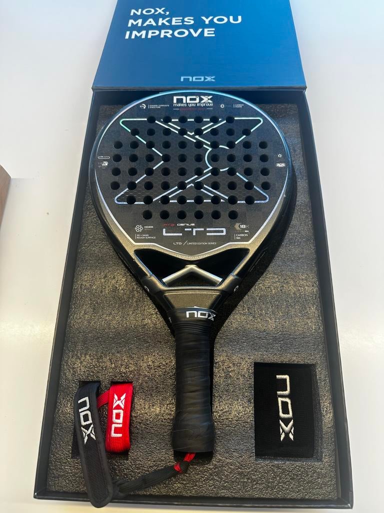 Padel racket Nox AT genius LTD, Sport en Fitness, Ophalen, Zo goed als nieuw, Padelracket
