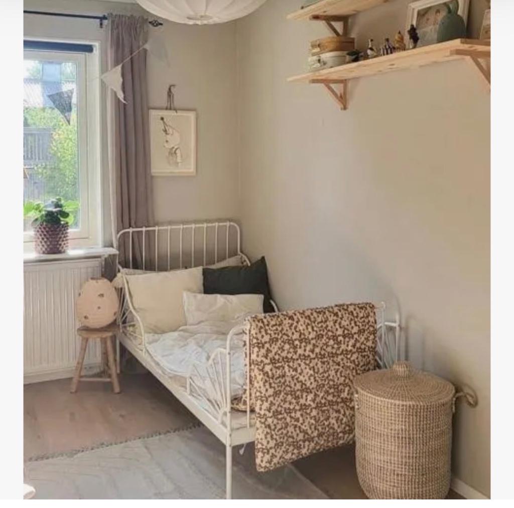 Lit évolutif pour enfant Minnen Ikea, Enfants & Bébés, Chambre d'enfant | Lits, Enlèvement, Comme neuf, 160 à 180 cm, 85 à 100 cm