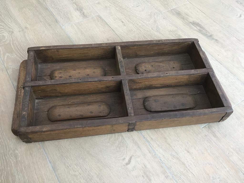 Antieke Eiken mal voor bakstenen., Antiek en Kunst, Antiek | Gereedschap en Instrumenten, Ophalen of Verzenden