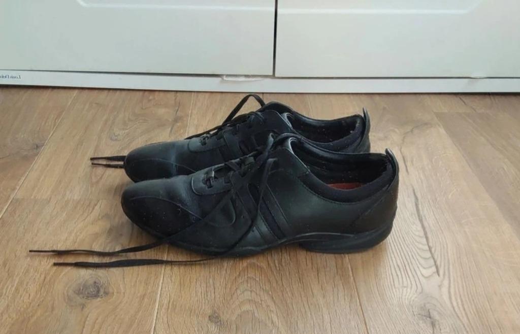 Derby-schoenen - Clarks Chantry Wing - US 8 / 42 - Echt leer, Ophalen, Zwart, Zo goed als nieuw, Veterschoenen