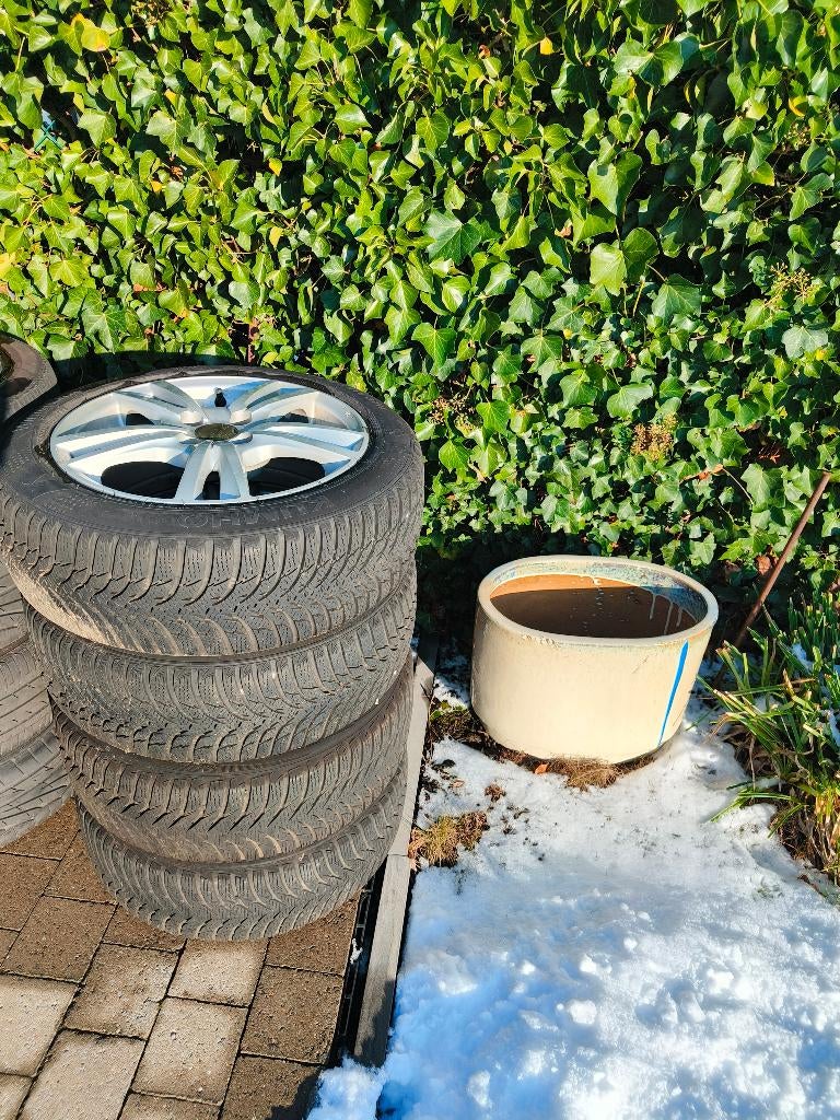 4 velgen met winterbanden in perfecte staat Renault Clio3/4, Pneus et Jantes, Pneus hiver, 16 pouces, Véhicule de tourisme