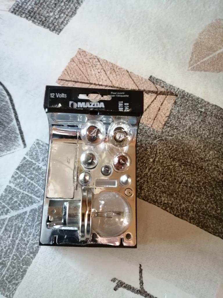 Te koop: Doosje met reservelampjes (oldtimer), Auto-onderdelen, Verlichting, Ophalen of Verzenden, Nieuw, Oldtimer onderdelen