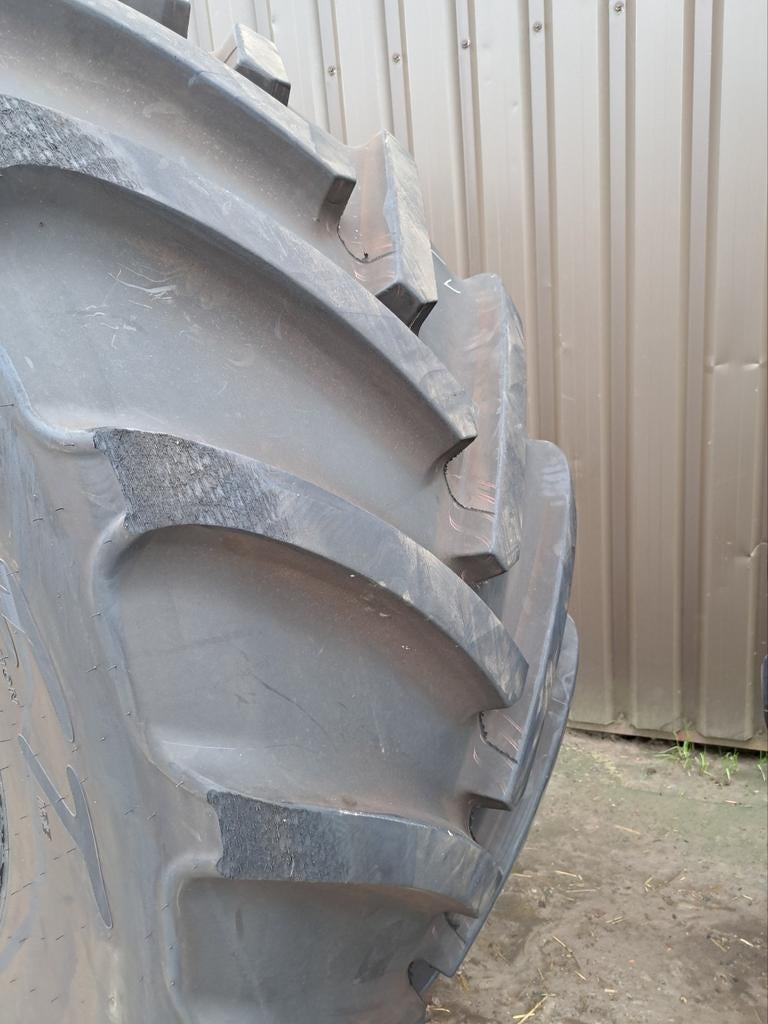 Mitas tractorbanden IF900/60 R42 CFO, Ophalen