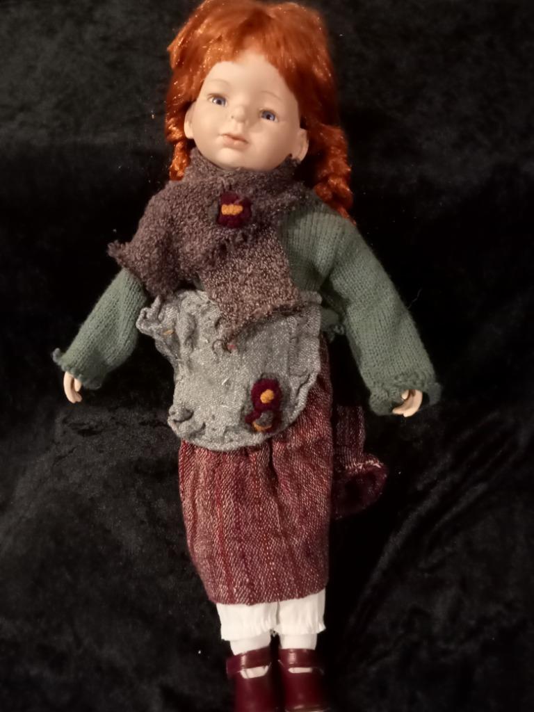 sier pop met hoofd en handjes van porcelein, Ophalen, Gebruikt, Pop