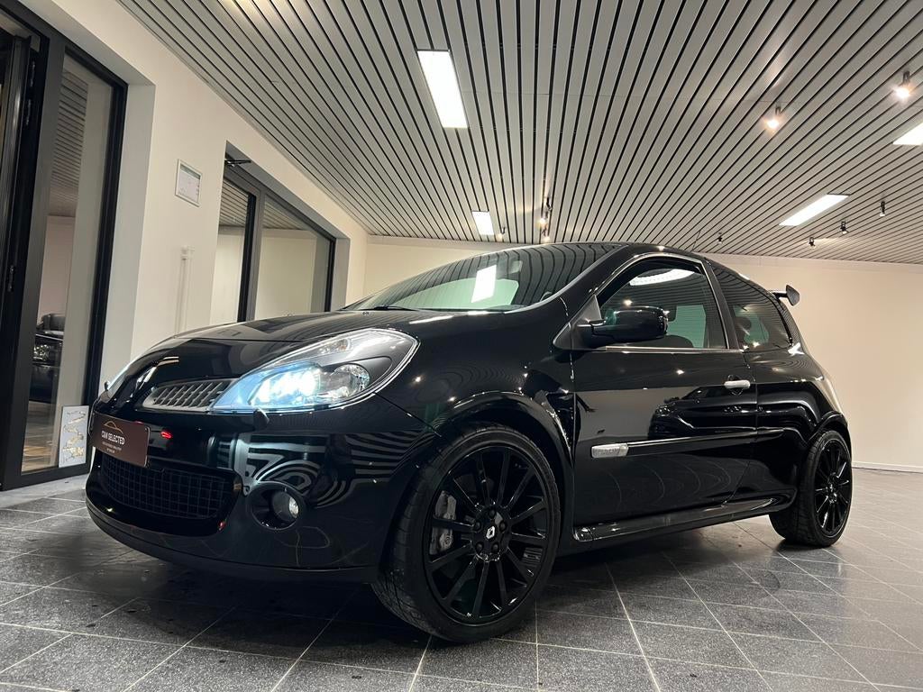 Renault Clio RS |2.0 16V|Manueel|1steEigenaar|Full Historiek, Auto's, Voorwielaandrijving, 1998 cc, Zwart, Zwart