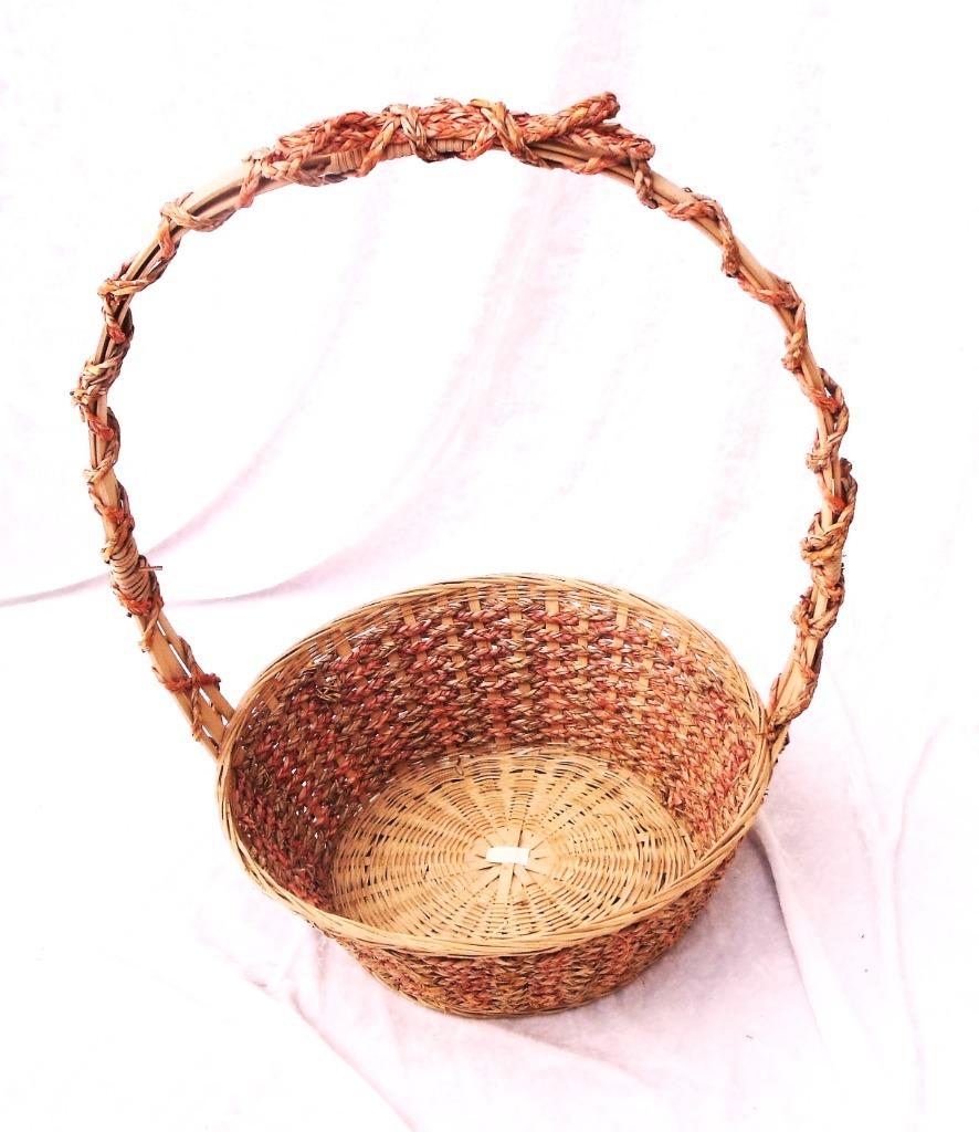 Presentatie rieten mand met handvat mooi gevlochten, Ophalen, Mand, Rond, Nieuw