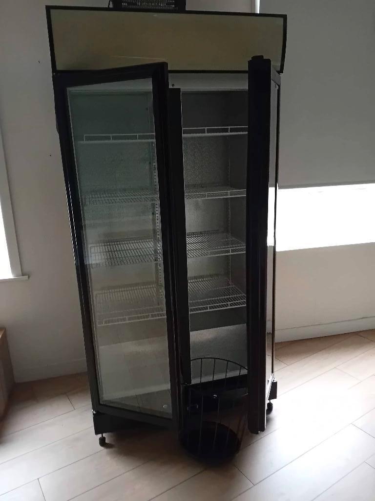 Koelkast met vitrine, Ophalen, Zonder vriesvak, 200 liter of meer, 60 cm of meer