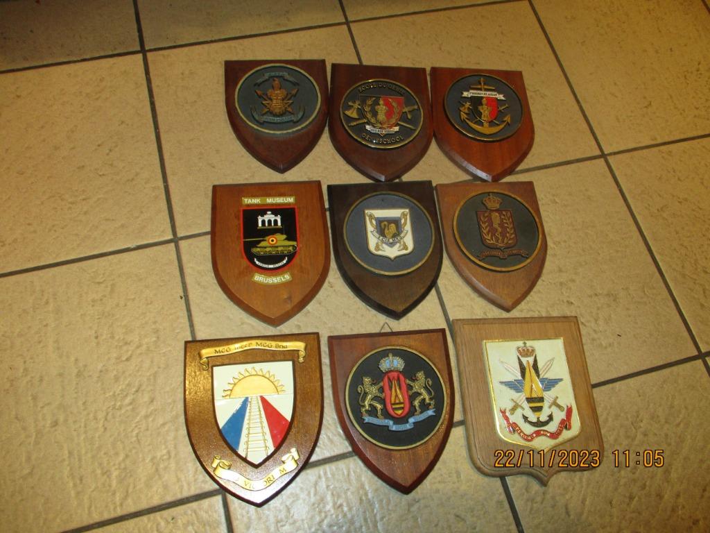 lot crests, Ophalen of Verzenden, Landmacht, Embleem of Badge