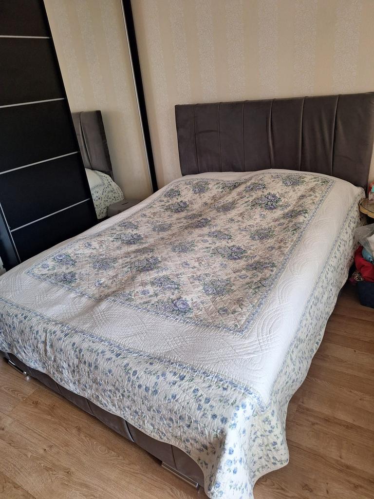 Bed 160x200, Huis en Inrichting, Slaapkamer | Bedden, Ophalen, Tweepersoons, Zo goed als nieuw, 200 cm