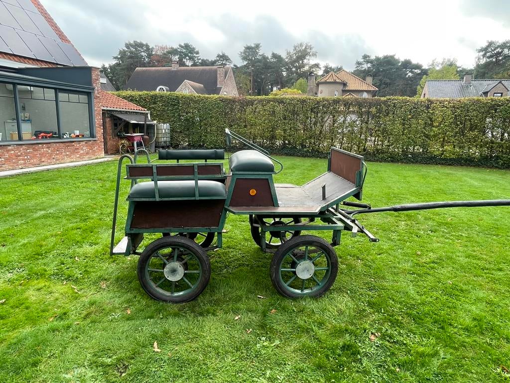 Paarden koets tekoop, Zo goed als nieuw