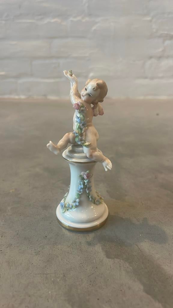 Capodimonte beeldje, Ophalen