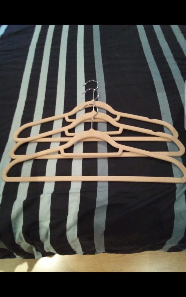 Cintres en feutrine, Vêtements | Femmes, Cintres, Enlèvement ou Envoi, Neuf