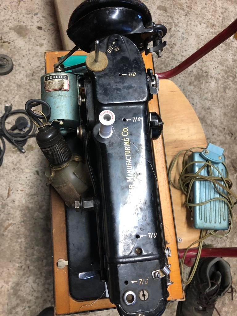 Machine a coudre : Singer ., Enlèvement, Utilisé, Machine à coudre, Singer