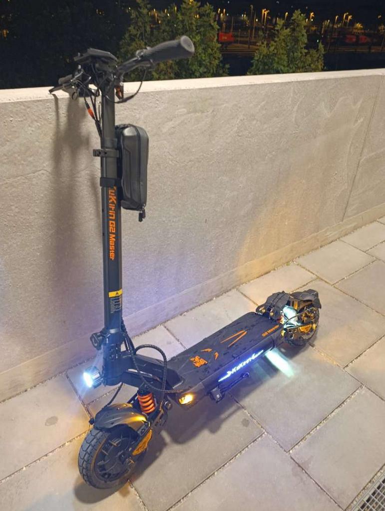Kukirin g2 master 2024, Fietsen en Brommers, Steps, Ophalen, Zo goed als nieuw, Elektrische step (E-scooter)