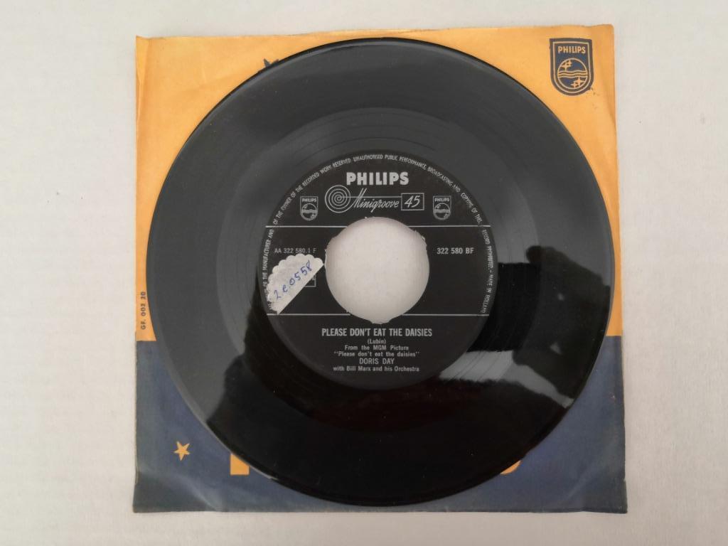 DORIS DAY - Please don't eat the daisies (45t), Enlèvement ou Envoi, Single, Comme neuf, Musique de films et Bande son