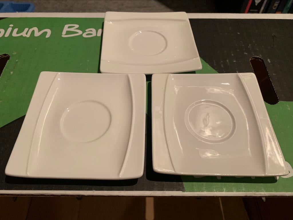 Sous-tasses CASA neufs, Maison & Meubles, Cuisine | Vaisselle, Neuf