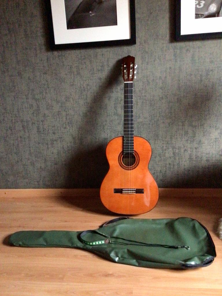 Suzuki gitaar, Musique & Instruments, Enlèvement, Comme neuf