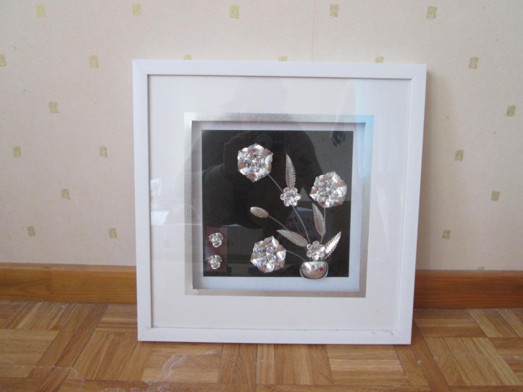 Cadre déco blanc avec fleurs en argent - état neuf, Maison & Meubles, Accessoires pour la Maison | Cadres, Enlèvement, Neuf, Moins de 50 cm