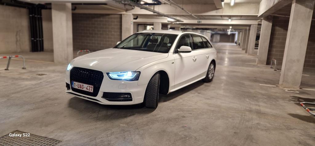 Audi A4 Sline , 2015 , 193,dkm gekeurd voor verkoop, Auto's, Voorwielaandrijving, Euro 5, Stof, Zwart