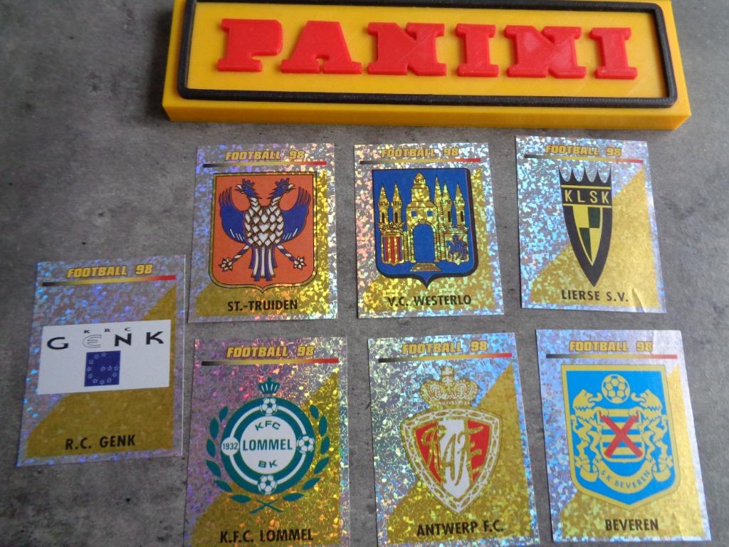 PANINI FOOTBALL 98 STICKERS   7X VOETBAL BADGES, Verzenden