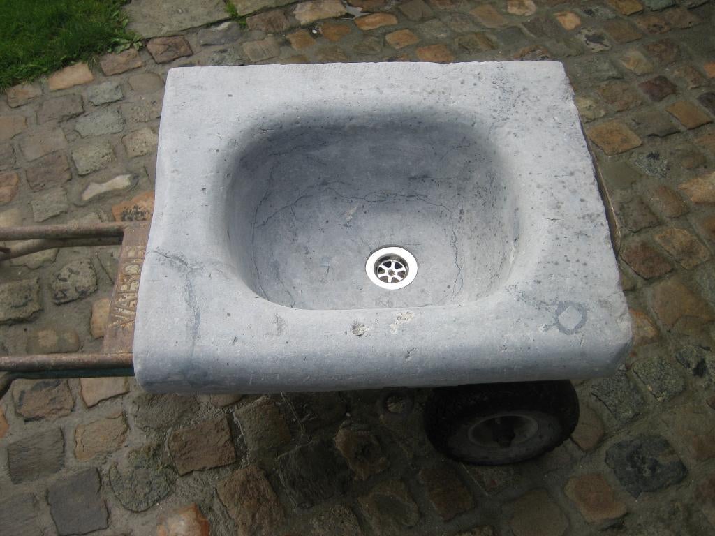 mooie oude diepe arduinen pompbak met neus, Antiek en Kunst, Curiosa en Brocante, Ophalen