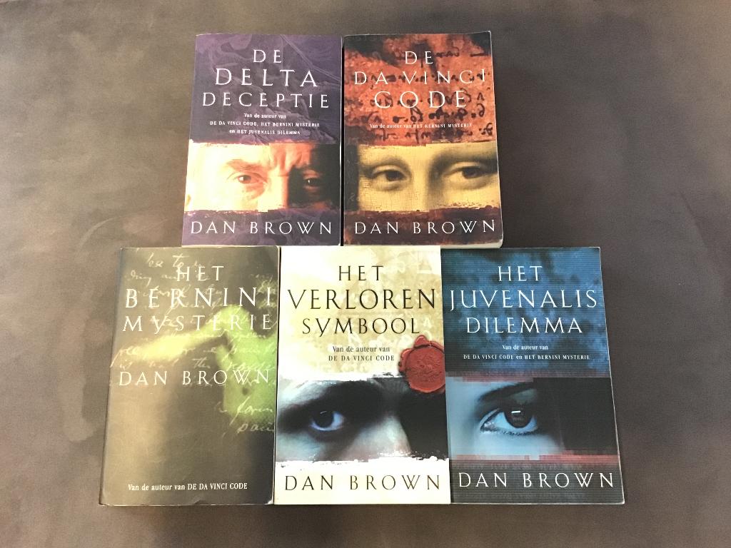 5 boeken Dan Brown., Ophalen of Verzenden, Gelezen, Dan Brown, België