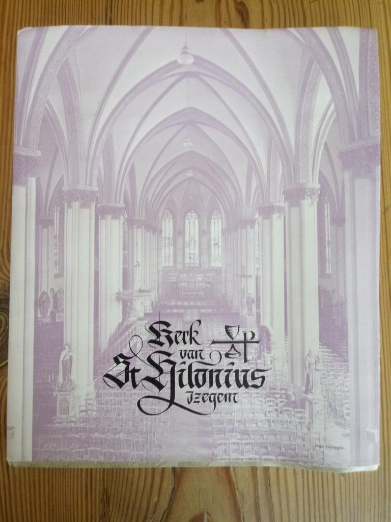 Jozef Geldhof - De Sint-Hiloniuskerk Izegem, Ophalen of Verzenden, Gelezen