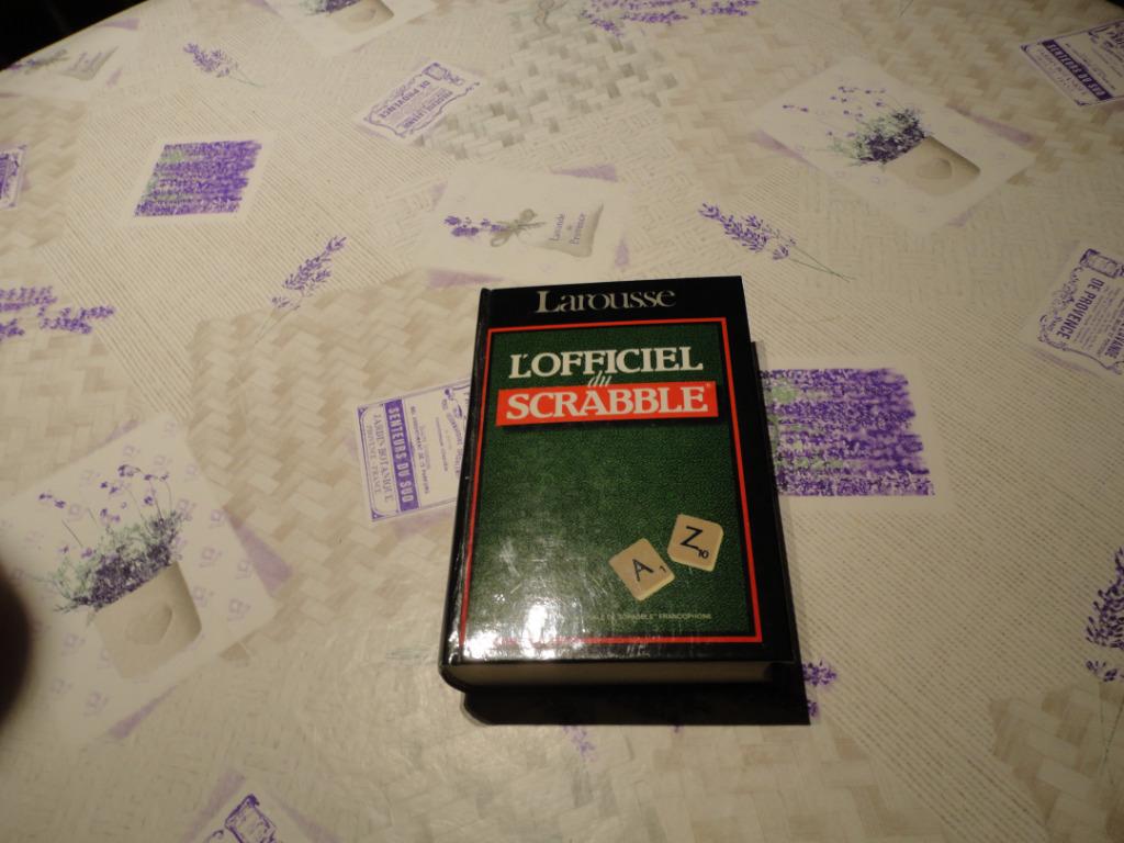 A vendre l'officiel du scrabble, Hobby & Loisirs créatifs, Enlèvement, Comme neuf