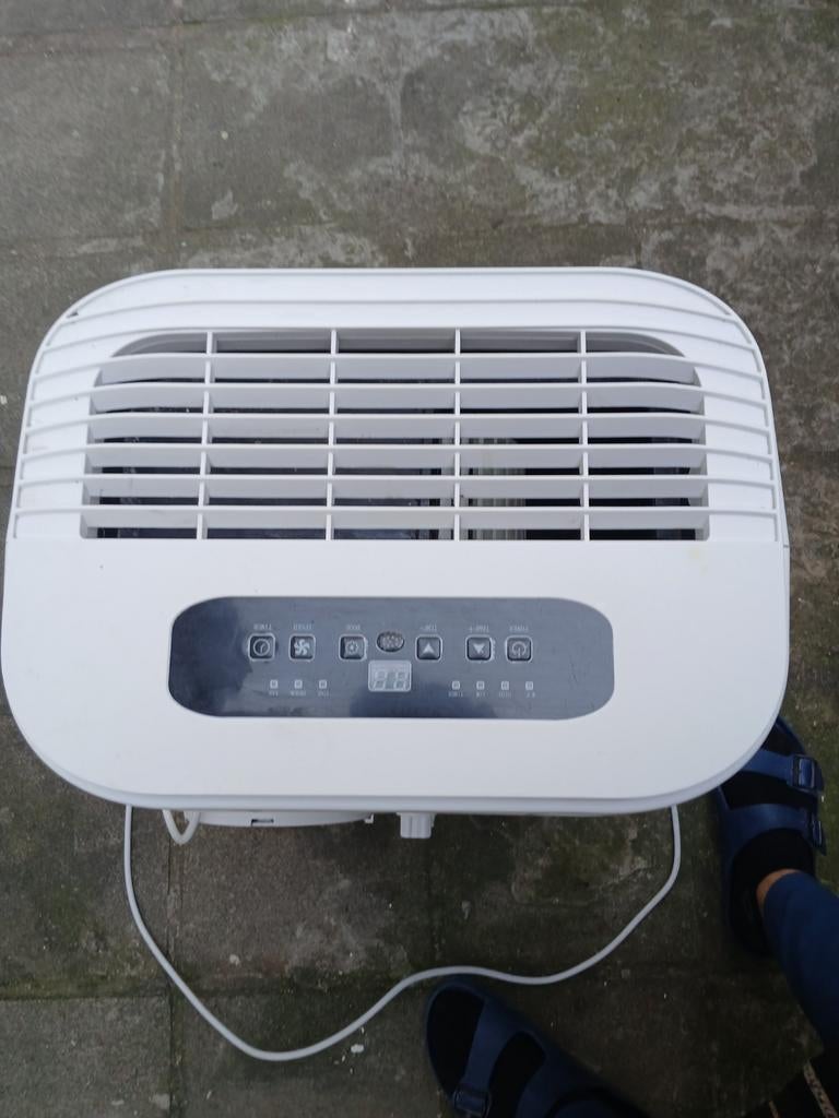 Climatiseur acb12k02 fuave, Refroidissement et Déshumidification, Classe énergétique A ou plus économe, Moins de 60 m³, Comme neuf