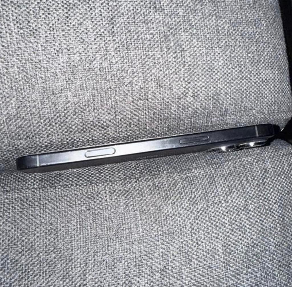 Iphone 16 pro max 256gb woon in nederland, Télécoms, Téléphonie mobile | Apple iPhone, 256 GB, 89 %, Enlèvement ou Envoi, IPhone 16 Pro Max