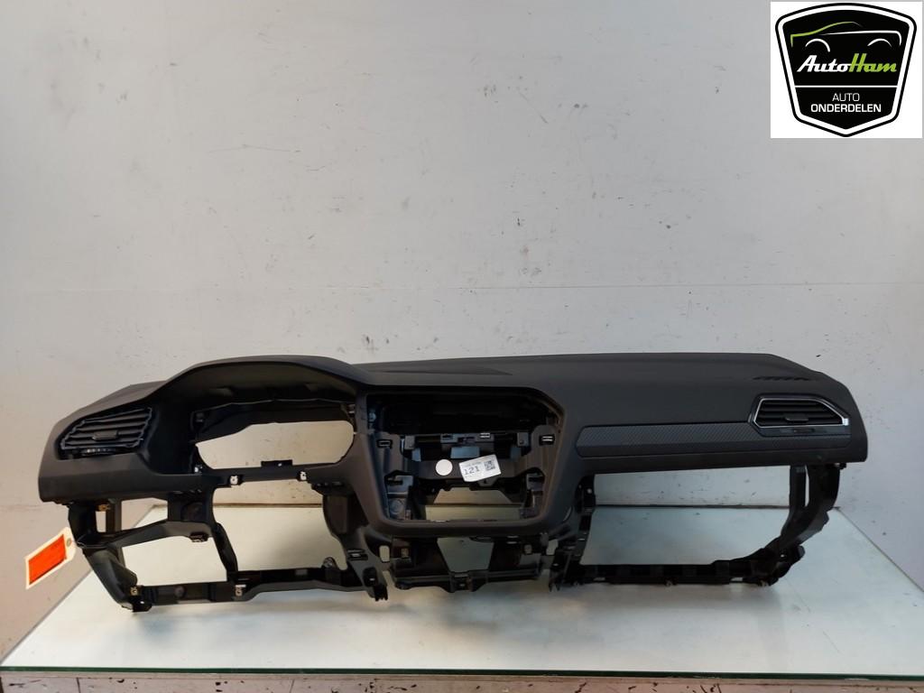 TABLEAU DE BORD Tiguan (AD1) (|5NB857003QFLG|5NB857003Q|), Autos : Pièces & Accessoires, Utilisé, Volkswagen