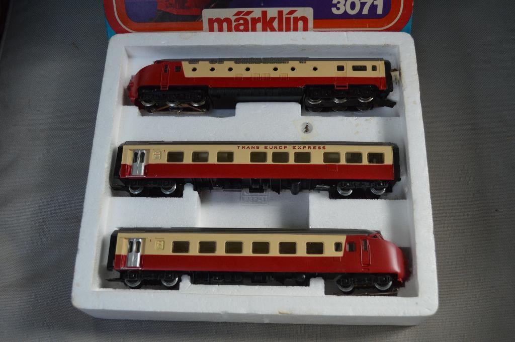 Märklin 3071 : Nouveau en octobre, Hobby & Loisirs créatifs, Trains miniatures | HO, Analogique, Enlèvement ou Envoi, Courant alternatif