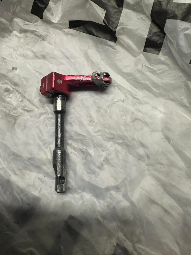 Derbi euro 3 en 4 koppelingslink/50cc motorfiets, Fietsen en Brommers, Ophalen of Verzenden, Zo goed als nieuw