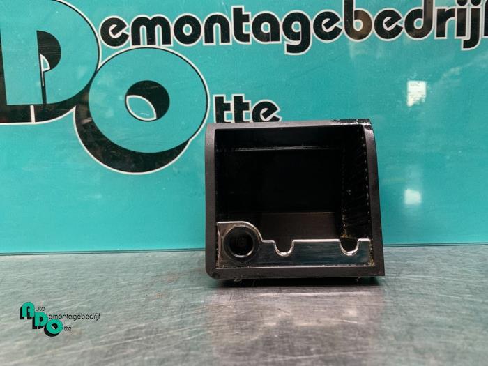 Asbak voor van een Volkswagen Golf (Golf 09-), Auto-onderdelen, Interieur en Bekleding, Gebruikt, -, Volkswagen, -