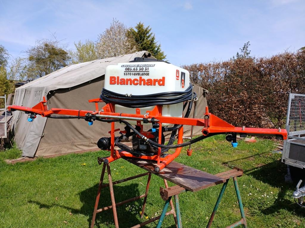 Vends pulvérisateur tracteur trois points, Enlèvement