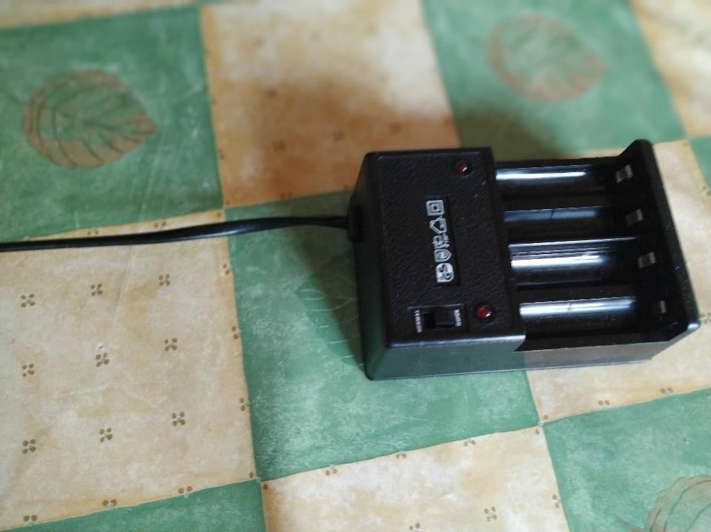 electrische oplader voor batterijen, Ophalen of Verzenden