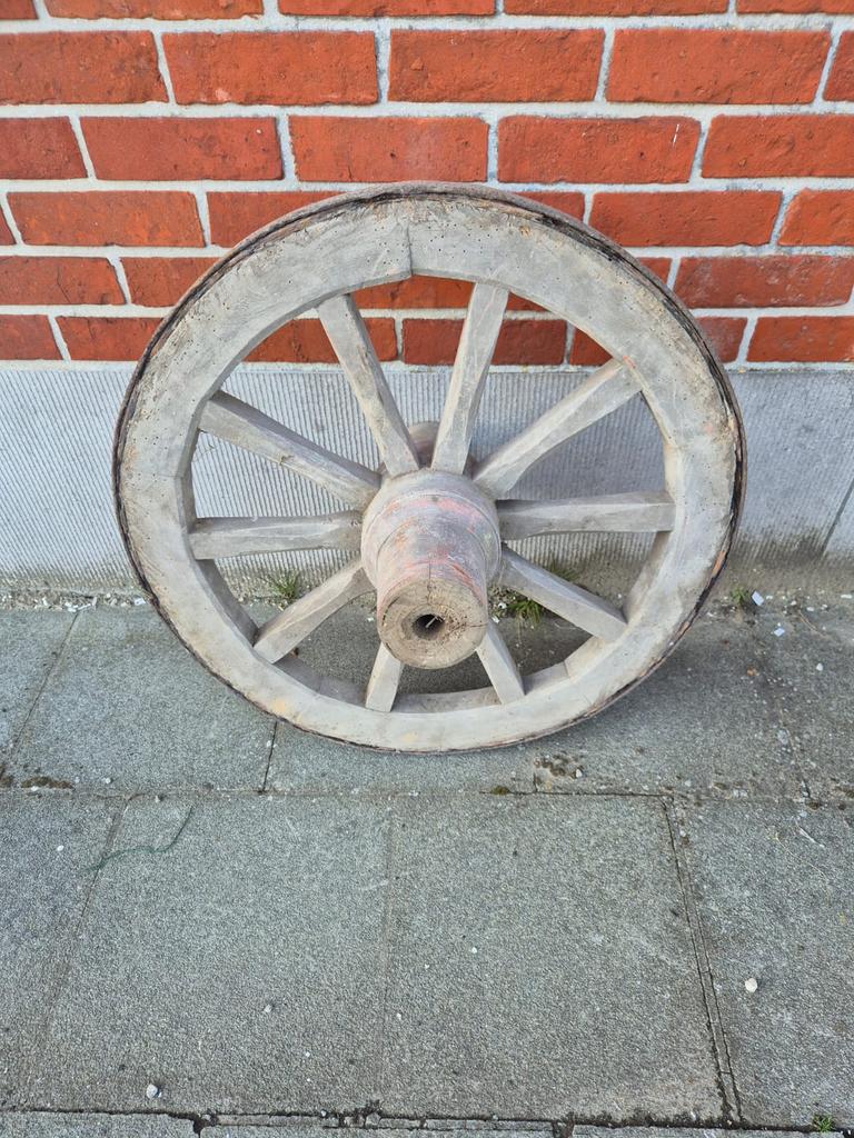 Oud houten karrewiel Ø 58 cm, Antiek en Kunst, Ophalen