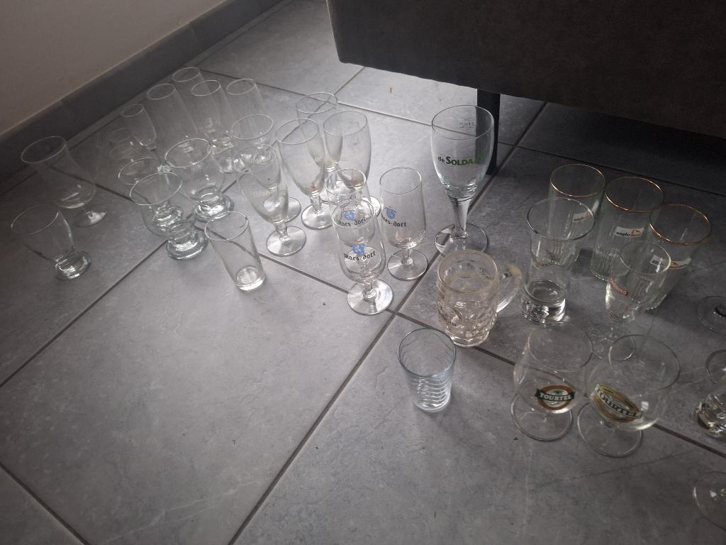 vele glazen, Huis en Inrichting, Keuken | Servies, Ophalen of Verzenden, Zo goed als nieuw, Glas, Glas of Glazen