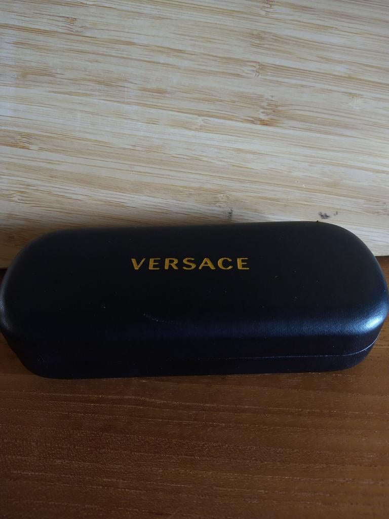 Versace brillen etui, Handtassen en Accessoires, Ophalen